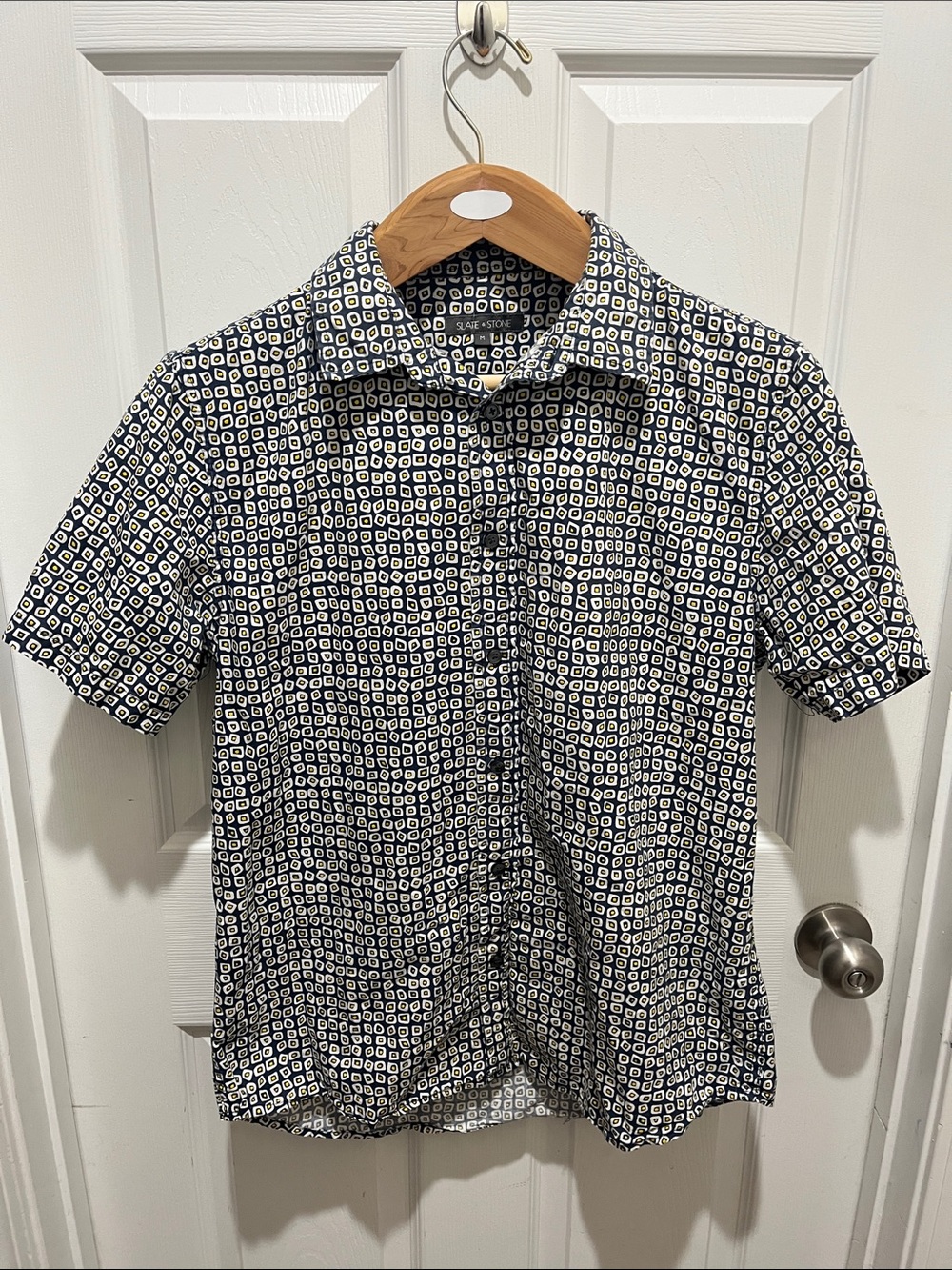 Slate & Stone Navy and White Geo Print Short-Sleeve Button Shirt